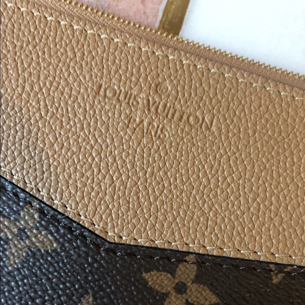LOUIS VUITTON clutch perfect condition. Flawless